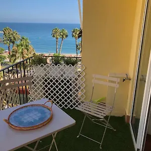https://apartamento-malagueta-1-linea-playa-centro-malaga.1costadelsol.com